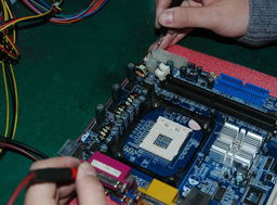 市橋電腦維修，為何選擇廣州欣誠科技服務公司？